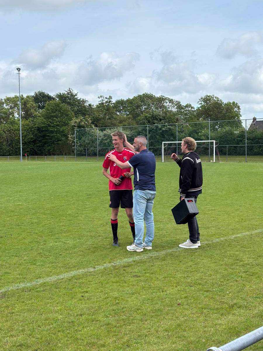 Con Zelo doet wat moet: 4-1 winst tegen Petten